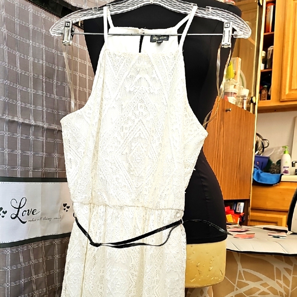 Lily Rose Elegant White Lace Dress